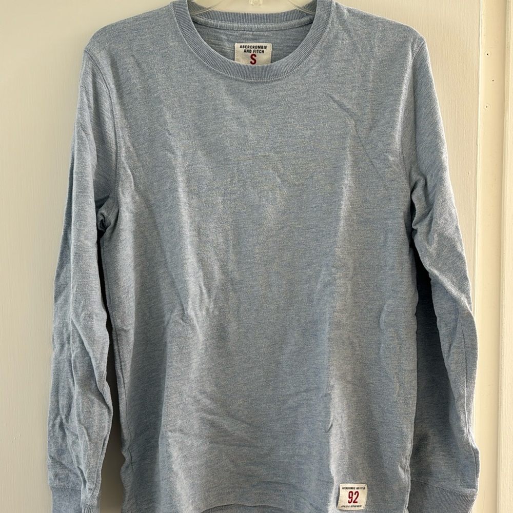 A&F long sleeve T shirt